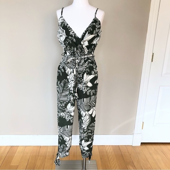 SEXY Dress Forum green cream tropical Hawaiian print side slit belted jumpsuit S - Picture 1 of 15